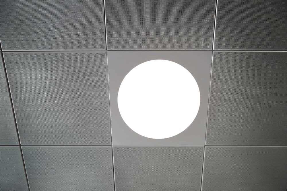 Ledgo Circle panel indbygget i loft nærbillede - Luminex