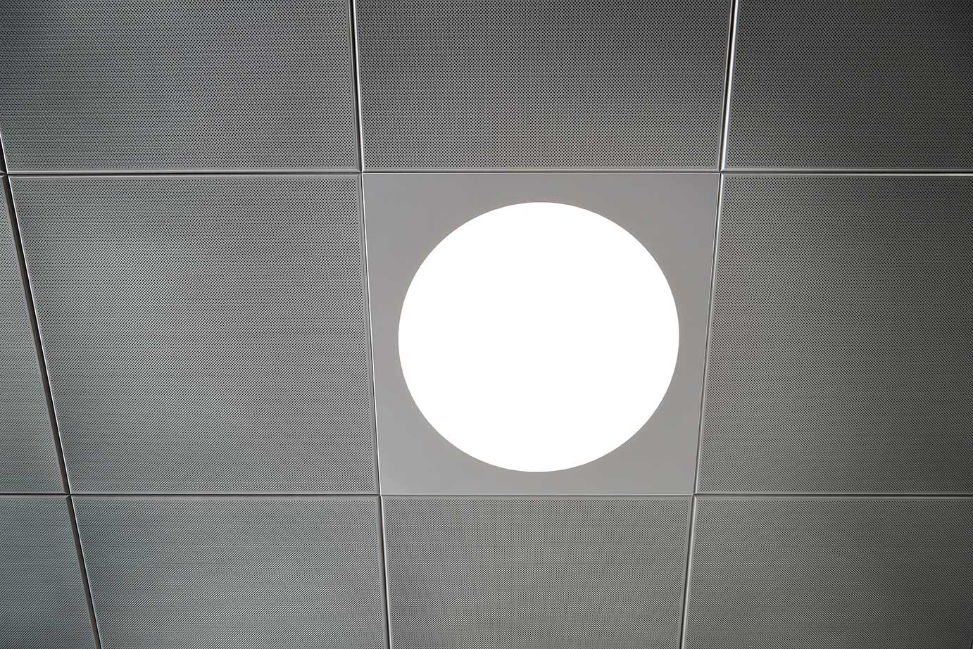 Ledgo Circle panel indbygget i loft nærbillede - Luminex